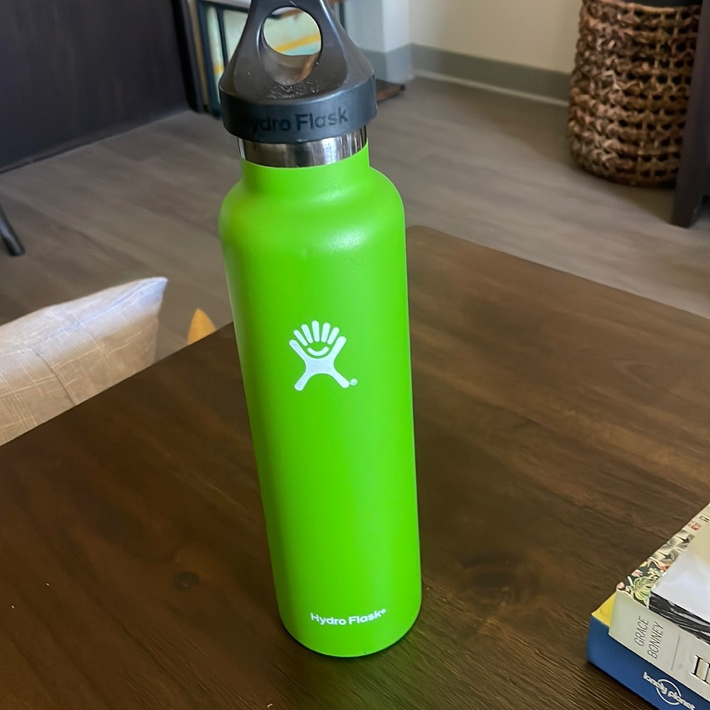 GUC green Hydro Flask